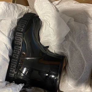 UGG DRIZLITA RAIN BOOTS
